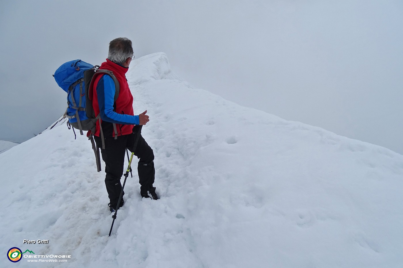 42 Avanti nella neve e nella nebbia....JPG -                                